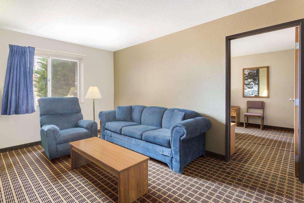 Super 8 By Wyndham Holbrook Hotel Luaran gambar